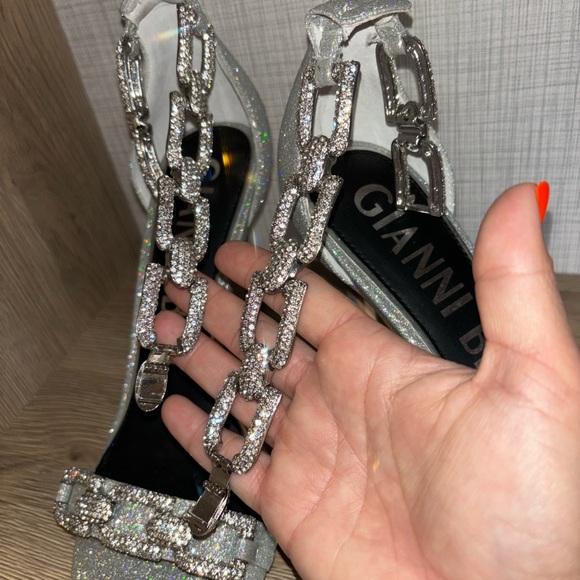 Gianni Bini the Vivvia Court Rhinestone Chain Detail Dress Grey Sandals Size 9.5 - Picture 11 of 15